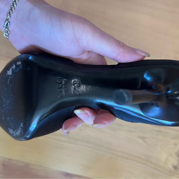 Authentic Gucci Heels - Picture 6 of 8